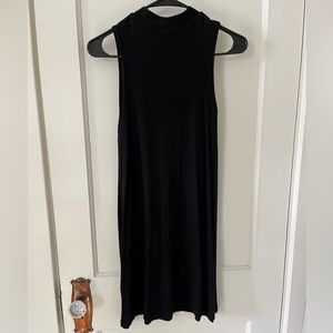 Women’s TopShop Black High-Neck Swing Slip Mini Dress (XS)